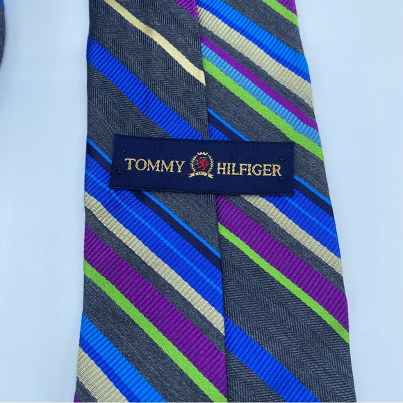 Vintage Tommy Hilfiger 100% Silk Bold Multicolour Striped Tie Preppy Unique - Picture 3 of 7